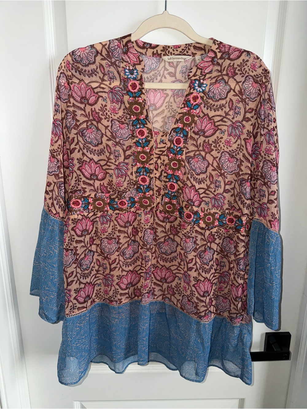 Soft Surroundings Floral Embroidered Boho Tunic Bell Sleeve Top Size Medium